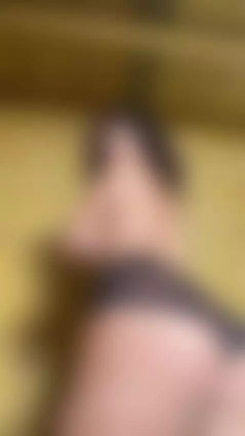 this lil booty shaking in your face, yes or nope? u.u by soffiluv