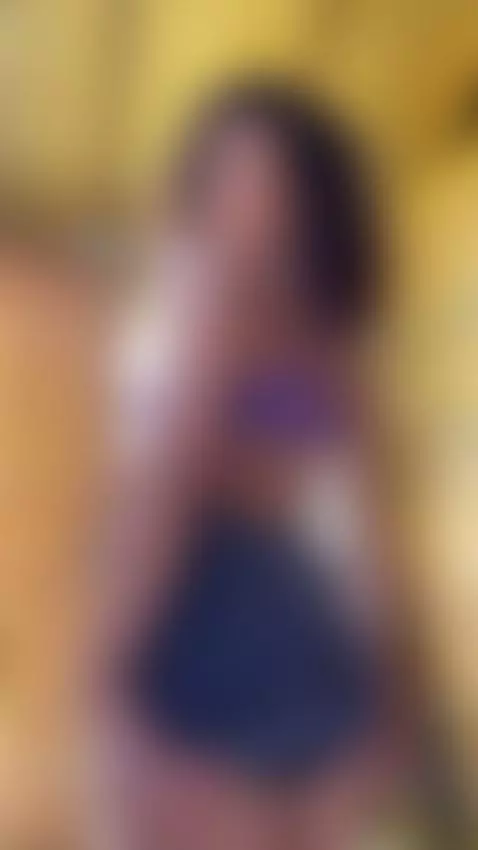 do you think my booty its small? u.u by soffiluv