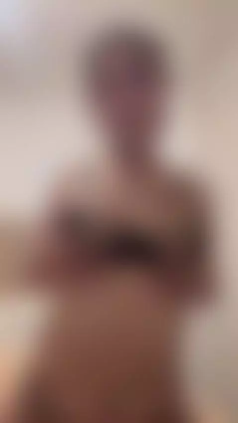 The full video is waiting for you on my OF 🫦💙 by callmedolly