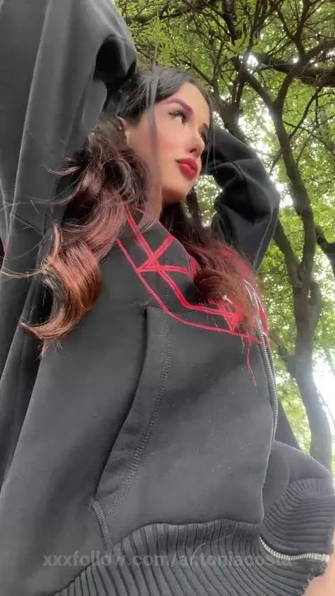 Check my OF link baby it's free or follow me on instagram by antoniacosta