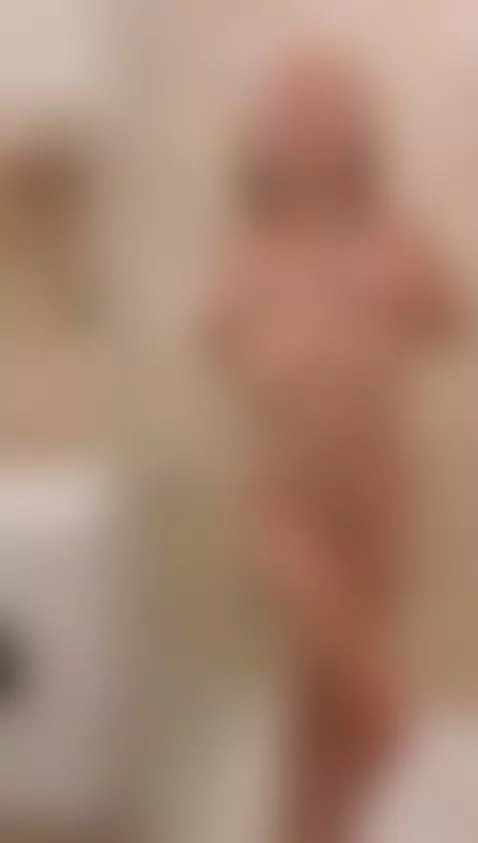 nobody scrolled past this by crazylexi