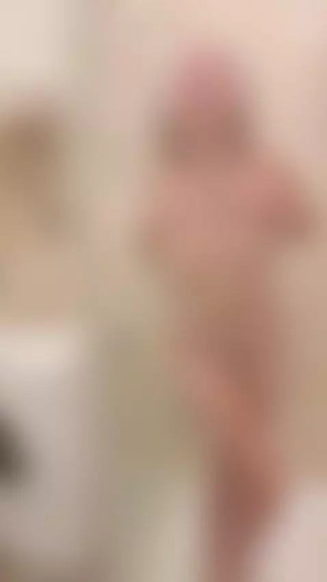 Hot clip — sensual and ready. Watch full content on my page by crazylexi