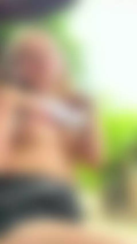 Short tease: sensual moment. Want more? Tap my profile by crazylexi