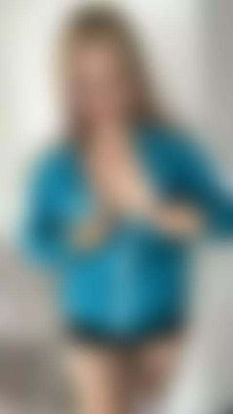 18+ Perky nude tits flash from sexy jacket unzip. by crazylexi