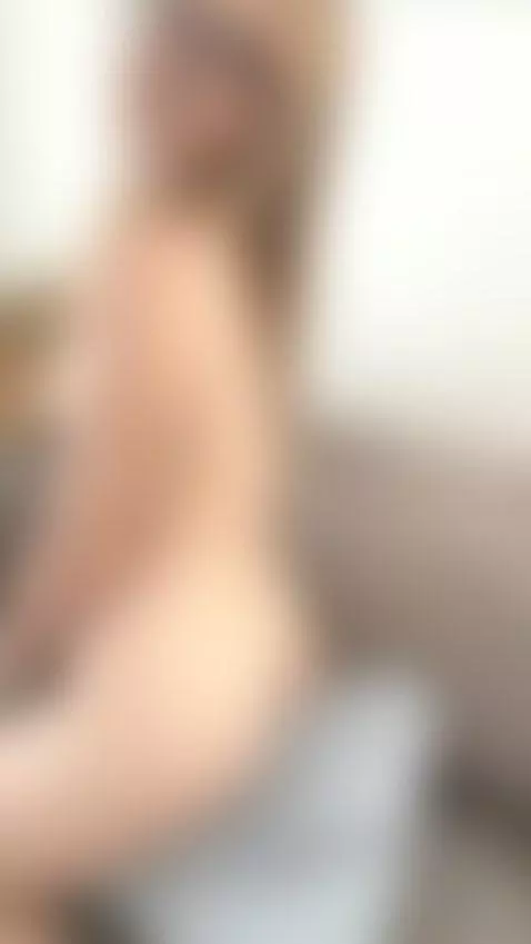 18+ Nerdy blonde nude, perky tits, juicy ass on couch. by crazylexi