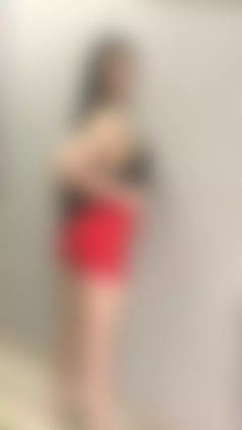 Short tease: naughty moment. Want more? Tap my profile by karawaves