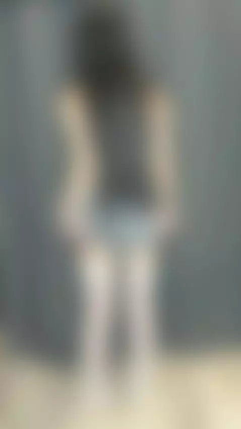 Short tease: sensual moment. Want more? Tap my profile by karawaves