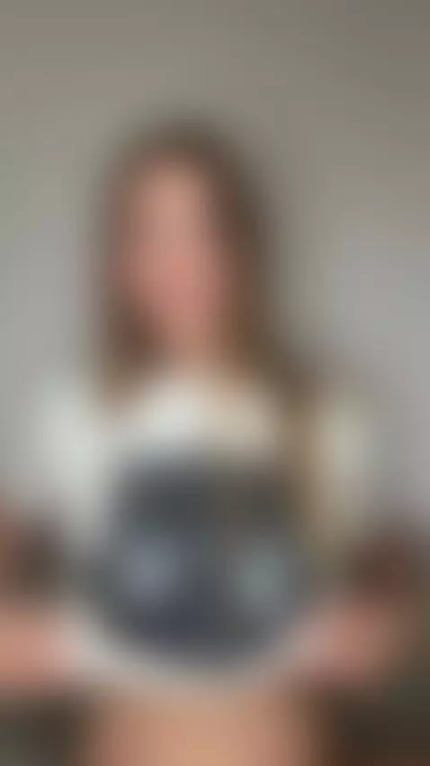 Let’s keep the convo going on OnlyFans 💬 by elineverly