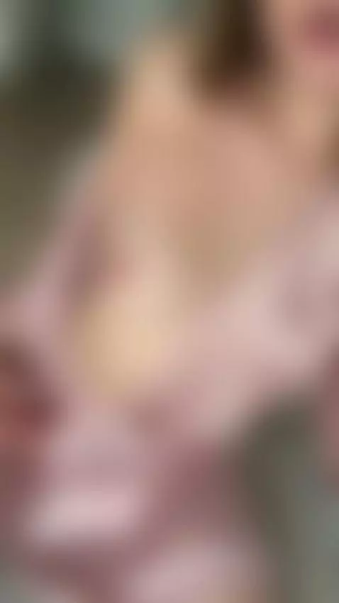 Not safe for work, but worth it. OnlyFans inside 😜 by elineverly