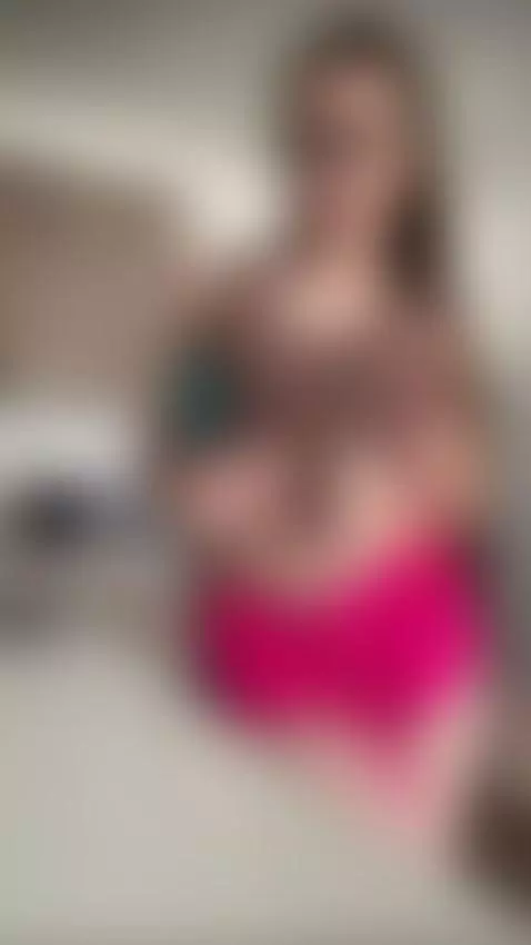 A cute video to lift your spirits! Hit subscribe — link in b... by sophiedelight