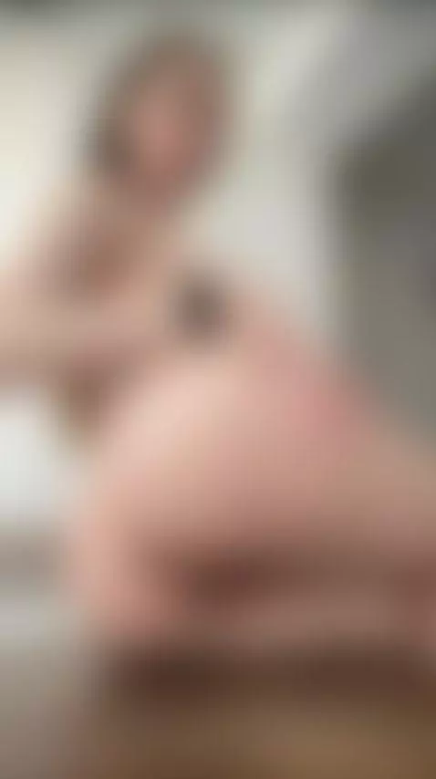 Charming girl! 😘 Subscribe via link in bio. 🔗 by sophiedelight