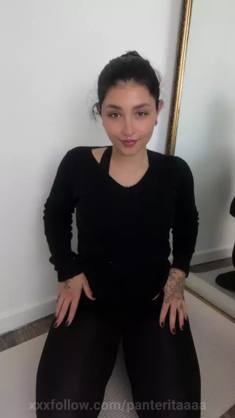 Temptation dripping from my skin 💧🔥 by panteritaaaa