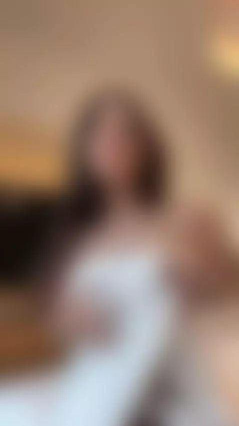 The air quivers under my breath 💋💫 by panteritaaaa