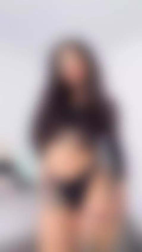 Light curves down my spine delicately 😈💧 by panteritaaaa