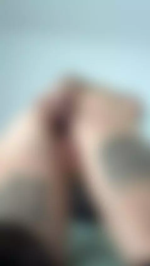 Shadows slide along my shoulders 😈💧 by panteritaaaa