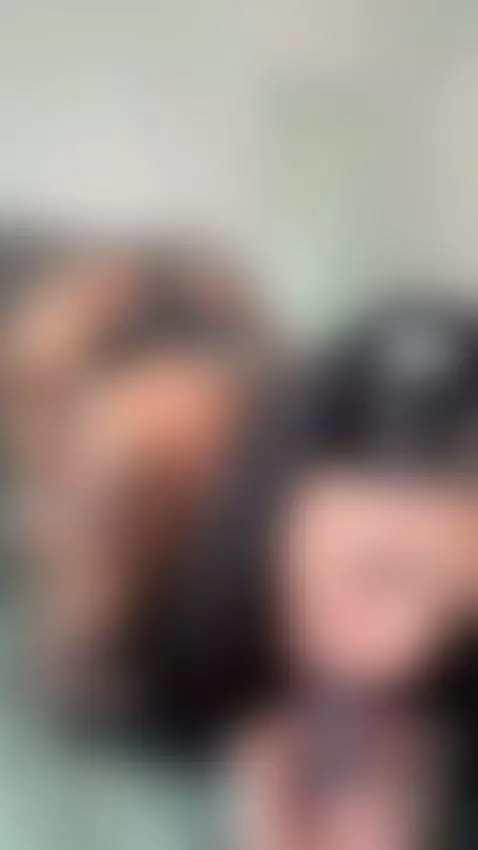 Light shimmers along my curves 💋💫 by panteritaaaa