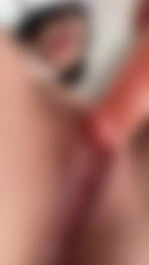 I move like a warm breeze in slow motion 💦🩶 by panteritaaaa