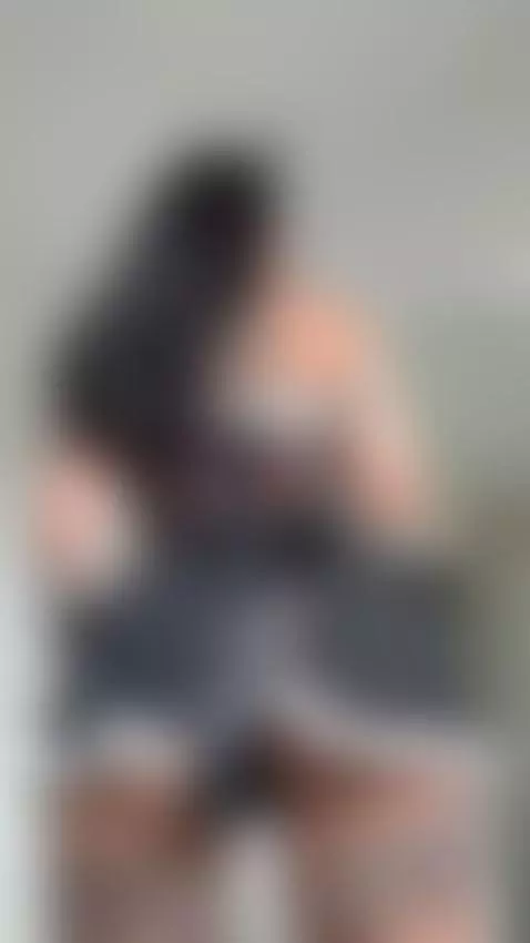 The air sways against my shoulders 💋💫 by panteritaaaa