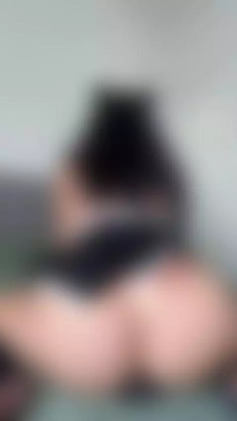 The air thickens where my breath settles 😈💧 by panteritaaaa