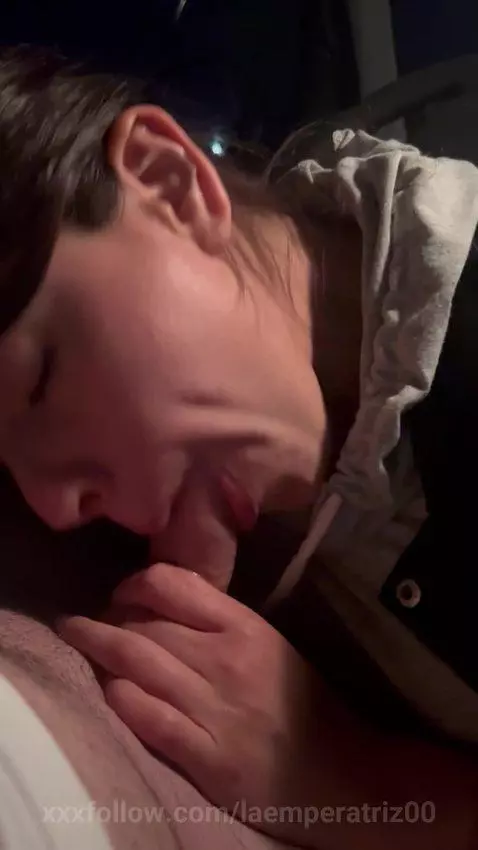 I eat it if it were a banana with dulce leche, with a lot of... by laemperatriz00