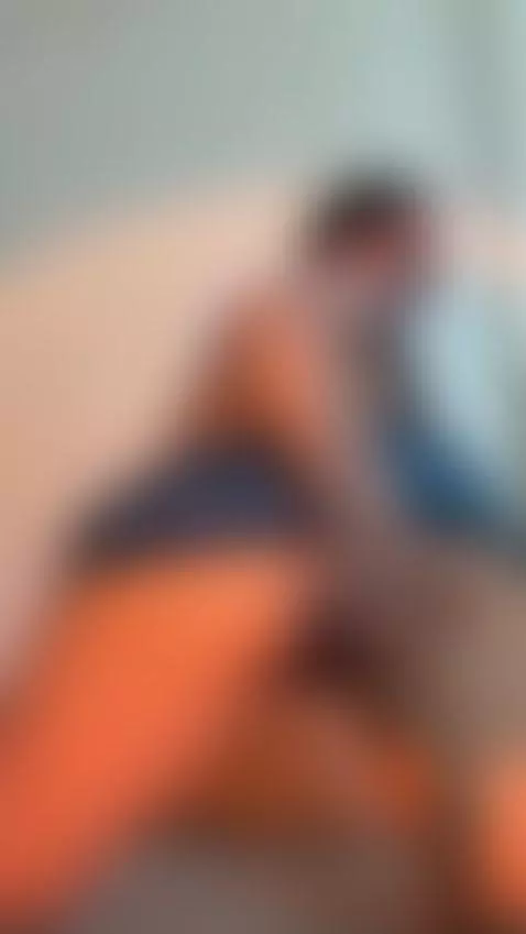 I get on all fours so you can see my pussy and play with it by ambarross