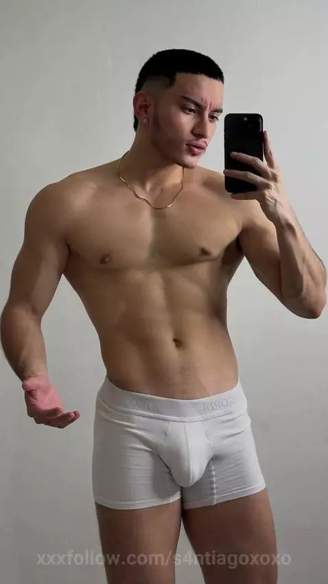 I want some kisses on my body, will you give them to me? by s4ntiagoxoxo