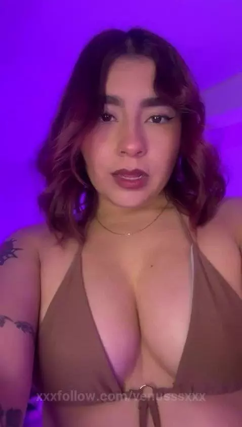 I'm ready for you… will you join me in my room by venusssxxx