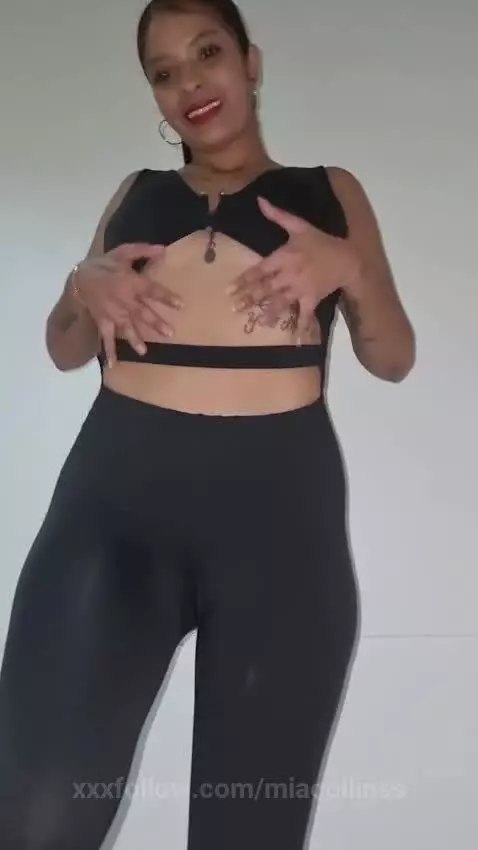 With a leggins to make my pussy and ass squeeze 😈🤤 by miacollinss
