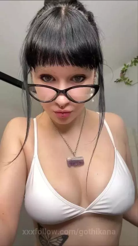 Too much cuteness to handle 💖
Make the day brighter — hit fo... by gothikana