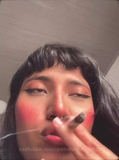 ya me siguen en mis paginas de diversion ? by amberdecolombia