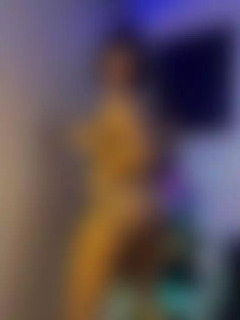 ya me siguen en mis paginas oficiales guys ? 🇨🇴💓💦🔥 by amberdecolombia