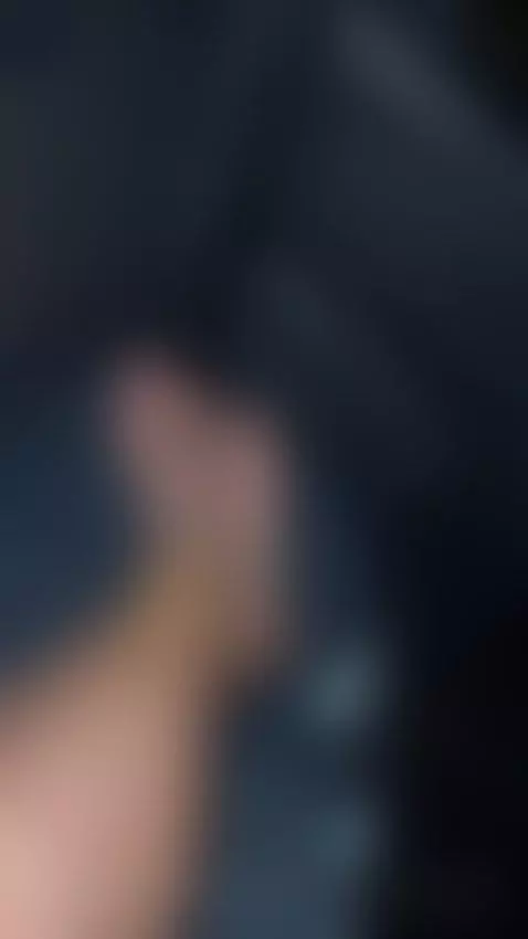 hmmm by amberdecolombia