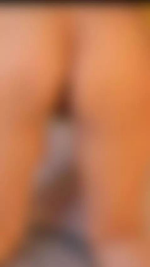 First time I put a finger in my ass🍑 by thalia888