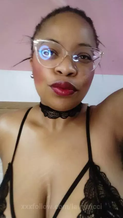 Guys online today Saturday, I'm waiting for you to have fun ... by lauraricci