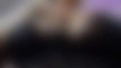 The temptation that overflows my body 👅 there is no limit to... by lauraricci