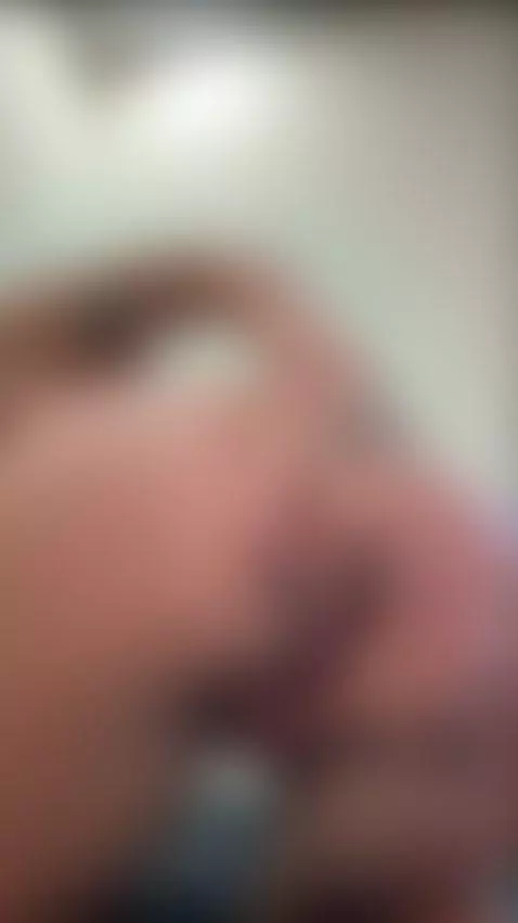 The whole world in her gaze! 🌍 Follow via the link in bio. by kayleemoor