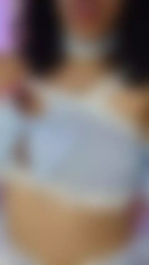 Red lips. Red hair. Dirty thoughts… 
Soy ese peligro bonito ... by aurora-brown