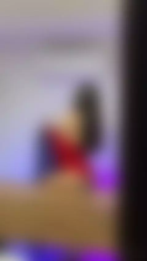 Leaving a little gift to my boss by catalinamontanamml