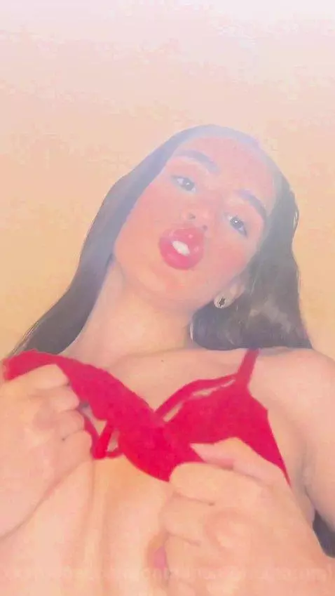 My camera captured much more than it should have 😳 by catalinamontanamml