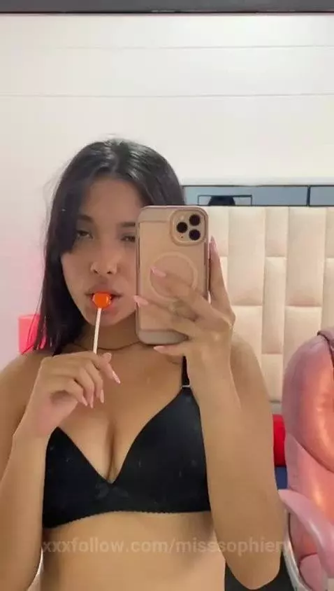 Come on sweeties, i love very so much thats the candy by misssophiery