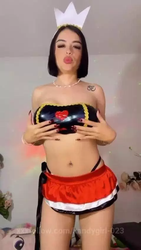The red queen ready to be fucked so hard ♥️♣️♦️♠️ by kandygirl-023