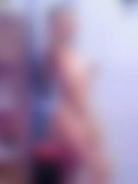 Dancing, getting naked by marymilan