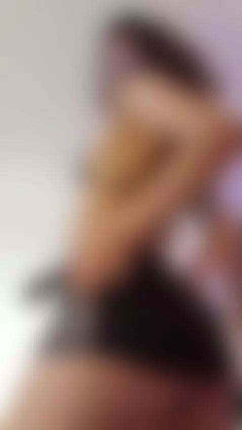 Come here… I wanna see if you can handle looking this close ... by amaradavis