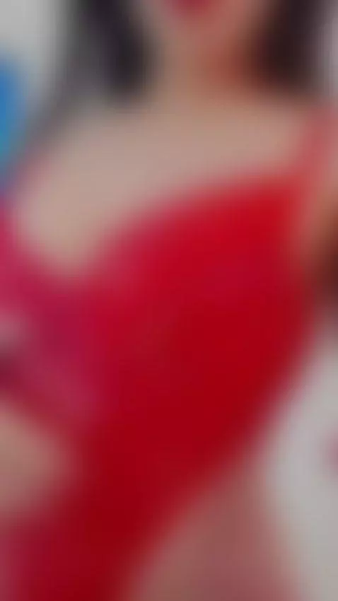 No es ternura… es tentación 💋 | Red outfit, soft lips, slow ... by amaradavis