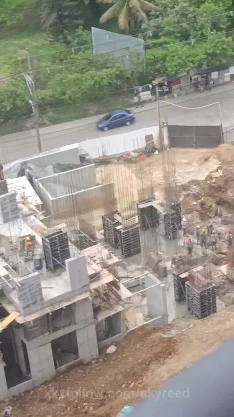 shhhh 🤭🤫 by skyreed