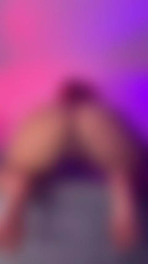 Come give me a nice spanking 🔥🍑🥵 by skyreed