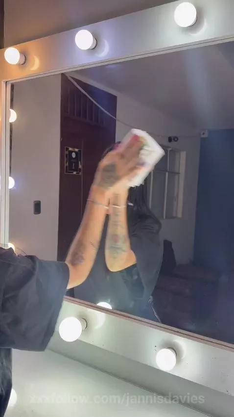 Acércate… te quiero tentar. / Come closer… I want to tempt y... by jannisdavies