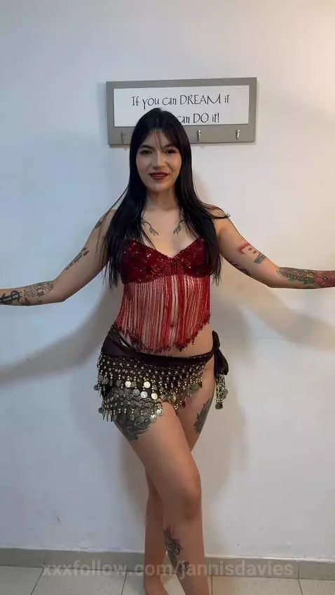 Si te atreves, quédate. / If you dare, stay. 🖤 by jannisdavies