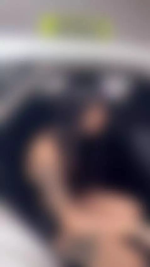 No soy un sueño… pero podrías despertarte conmigo. / I’m not... by jannisdavies