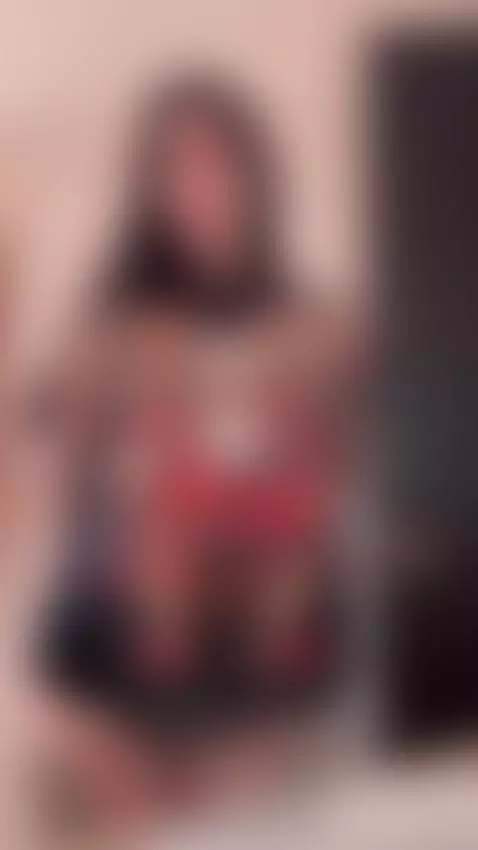 “One taste and you’ll be addicted... 💋 Link in bio, baby.”
U... by jannisdavies